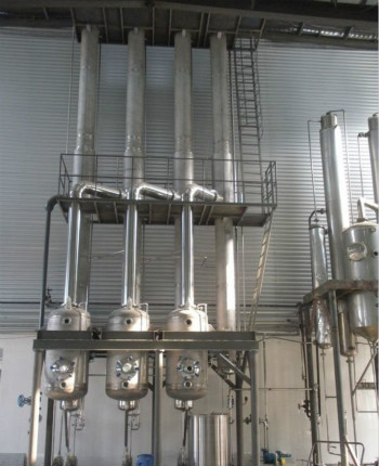 啤酒三效（xiào）降膜蒸发器
